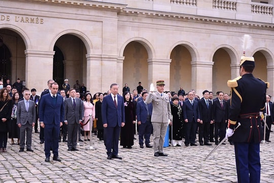 Lễ đón chính thức Tổng Bí thư, Chủ tịch nước Tô Lâm thăm Cộng hòa Pháp
