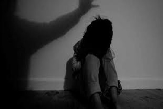 Điều tra vụ nữ sinh lớp 8 bị hàng xóm xâm hại dẫn đến có thai