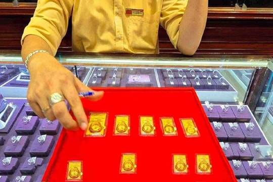 Giá vàng hôm nay 9/10: Vàng SJC "leo đỉnh"