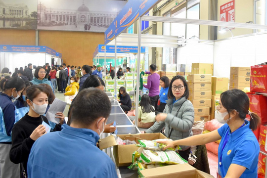 “Chợ Tết Công đoàn năm 2025”: Chăm lo tốt hơn đời sống đoàn viên, người lao động