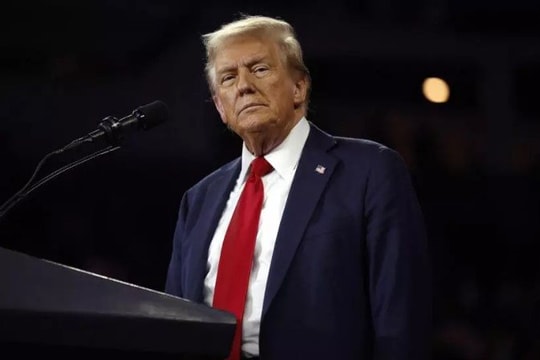Ông Trump từ chối tái tranh luận với bà Harris