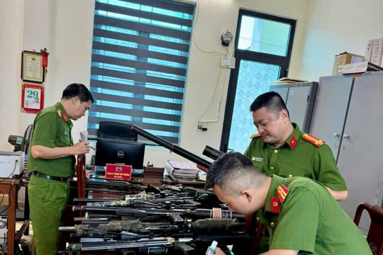 Tuyên Quang thu hồi hàng nghìn vũ khí, vật liệu nổ