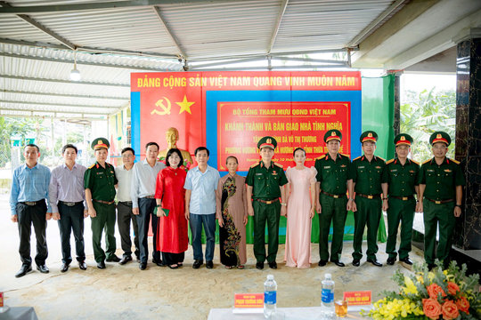 Lễ khánh thành và bàn giao Nhà tình nghĩa tặng thân nhân liệt sĩ
