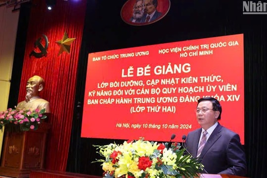 Bế giảng Lớp bồi dưỡng cán bộ quy hoạch Ủy viên Trung ương khóa XIV