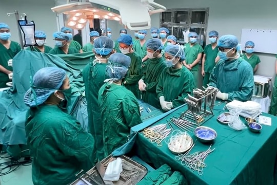 Ghép tạng Việt Nam đạt bước tiến mới khi thành công ghép tim - gan đồng thời trên một bệnh nhân