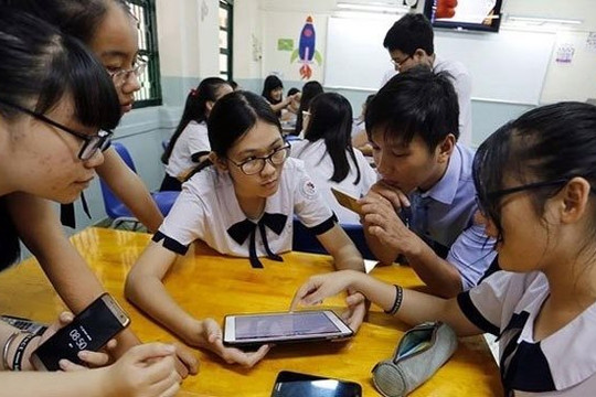 Siết chặt quản lý điện thoại trong trường học tại Hà Nội