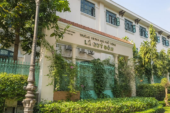 6 học sinh đau bụng, nôn ói sau bữa ăn bán trú ở trường