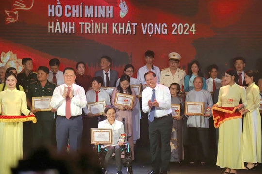 Vinh danh điển hình học tập và làm theo Chủ tịch Hồ Chí Minh khu vực phía Nam