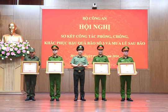 Công an Quảng Ninh nhận Bằng khen của Thủ tướng Chính phủ