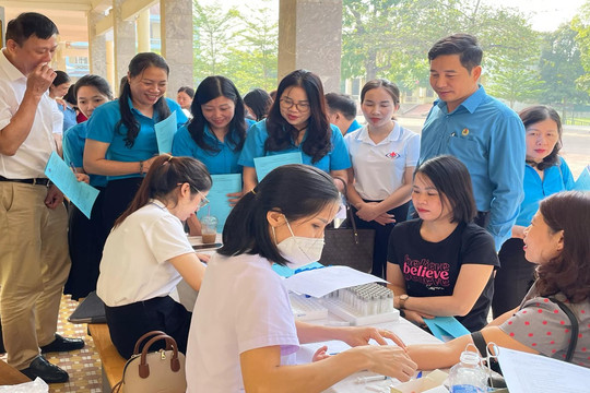 Ngành giáo dục Nghệ An triển khai chương trình 'Sức khỏe của bạn - Hạnh phúc của chúng tôi'