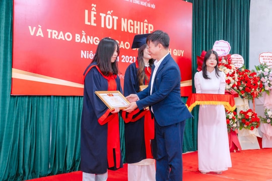 Trường CĐ Kinh tế Công nghệ Hà Nội: Khởi đầu mới đầy hứa hẹn cho các tân cử nhân sau tốt nghiệp