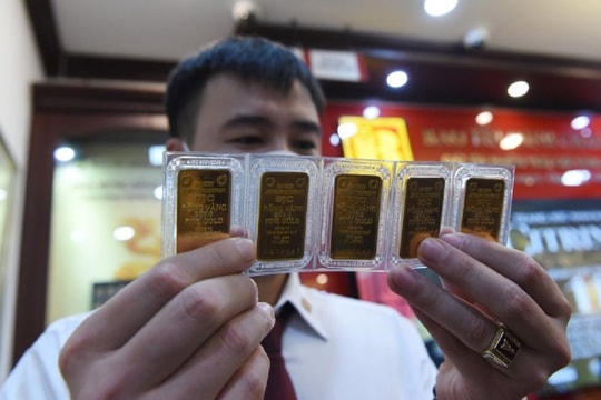 Giá vàng hôm nay 14/10: Vàng SJC bật tăng nửa triệu đồng/lượng