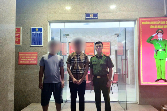 Buồn chuyện gia đình, nam sinh định nhảy cầu Nhật Tân tự tử