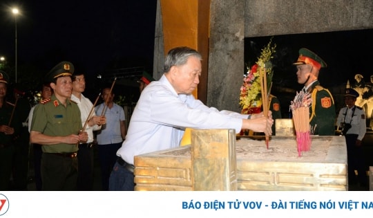 Tổng Bí thư, Chủ tịch nước Tô Lâm dâng hương ở Khu Di tích Đặc biệt Thành cổ Quảng Trị
