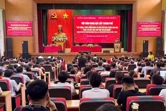 Hội thảo Xây dựng, phát triển kinh tế gắn với phát triển văn hóa