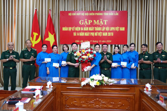 Phụ nữ Biên phòng Đắk Lắk tích cực hỗ trợ giúp đỡ nhân dân biên giới