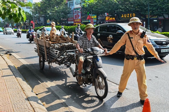 Hà Nội: Xử lý hơn 82.000 trường hợp vi phạm giao thông trong 9 tháng