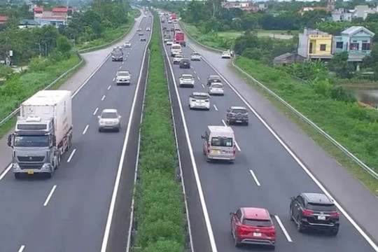 Thu phí đường cao tốc do Nhà nước đầu tư từ 900 - 5.200 đồng/km