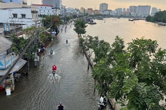 Thời tiết ngày 17/10: Cảnh báo mưa dông, triều cường cao tại Nam Bộ