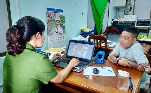 Con dàn dựng bị bắt đánh đập để tống tiền cha ruột 5 tỷ đồng