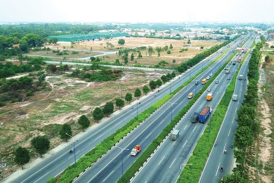 Bình Dương: Tăng ca, tăng kíp, đẩy nhanh tiến độ giải ngân đầu tư công