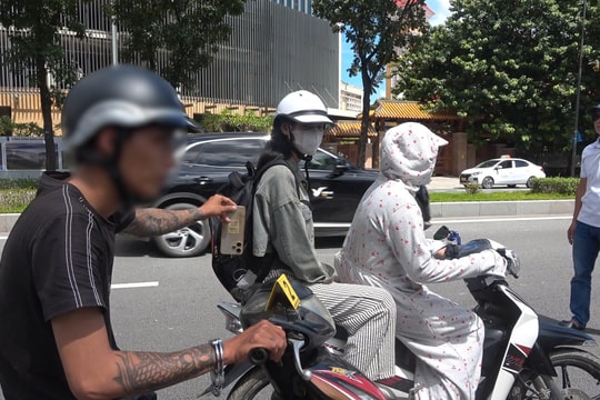 Khởi tố đối tượng cướp giật điện thoại của người đi đường