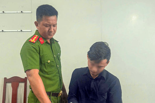 Lên mạng mua sổ đỏ giả rồi đem đi cầm