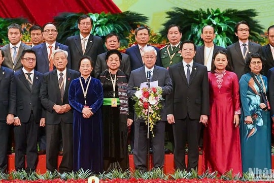 Đồng chí Đỗ Văn Chiến tiếp tục giữ chức Chủ tịch Ủy ban Trung ương Mặt trận Tổ quốc Việt Nam