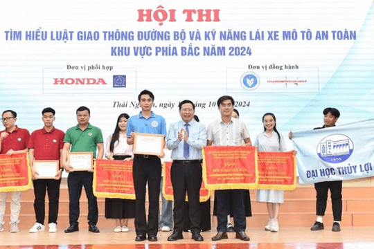 Hội thi "Tìm hiểu luật giao thông đường bộ và kỹ năng lái xe mô tô an toàn"