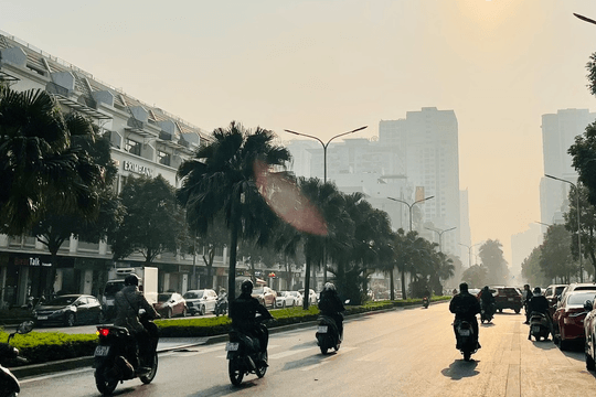 Dự báo thời tiết 20/10/2024: Mưa to cục bộ, kèm theo sấm sét và gió giật mạnh tại cả ba miền