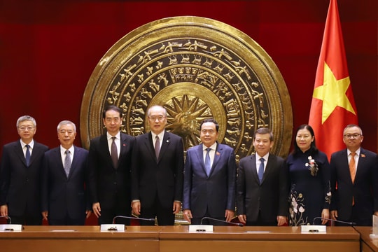 Chủ tịch Quốc hội Trần Thanh Mẫn tiếp Chánh án TANDTC Trung Quốc Trương Quân