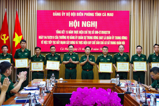 Đẩy mạnh xây dựng và thực hiện Quy chế dân chủ cơ sở trong Quân đội