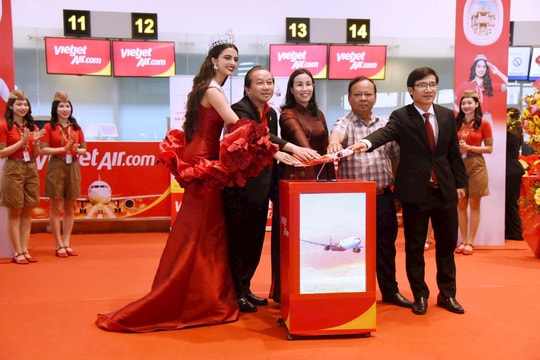 Khai trương đường bay Đà Nẵng - Ahmedabad