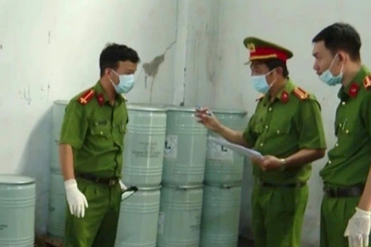 TP. Hồ Chí Minh: Phá đường dây buôn xyanua trái phép
