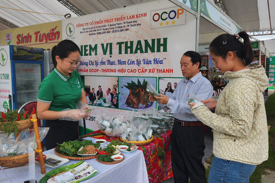Đặc sản nhiều vùng miền trên cả nước hội tụ tại Thanh Hóa