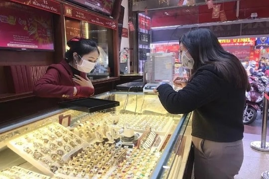 Giá vàng hôm nay 28/10: Nhiều biến động bất ngờ