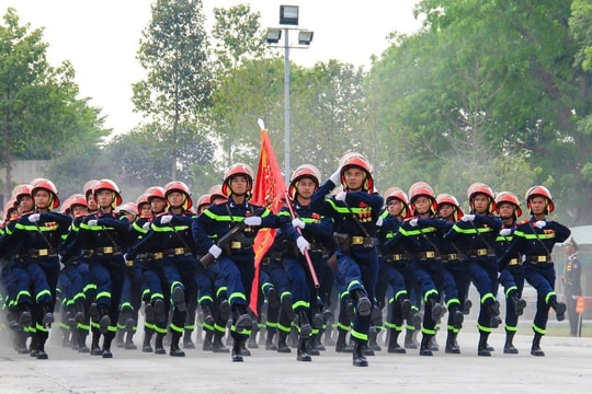 TP.HCM sẽ có thêm 2 Tổ Cảnh sát tinh nhuệ trên cạn và dưới nước