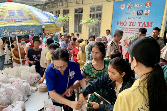 'Phở từ tâm' tặng 3.000 tô cho bệnh nhân nghèo
