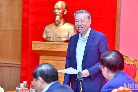 Công tác tuyên giáo trong giai đoạn cách mạng mới phải tạo sự thông suốt, đoàn kết, nhất trí, khí thế thi đua trong toàn Đảng, toàn dân