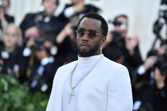Xét xử ông trùm Sean "Diddy" Combs: Nhân chứng nói Combs kiểm soát cuộc  sống của bạn gái