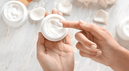 Đình chỉ, thu hồi sản phẩm Kem thoa mặt IQ Vitamin E Whitening Melasma