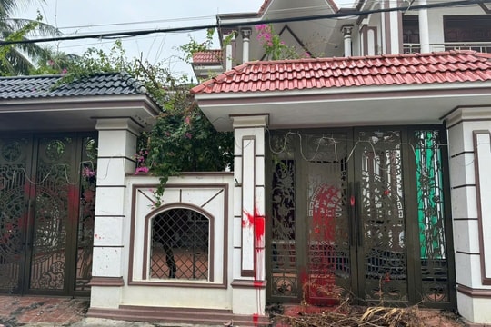'Bão hụi' qua làng, người dân hoang mang