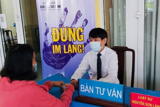 Đề xuất Công an xã giám sát việc thực hiện biện pháp cấm tiếp xúc nạn nhân bị bạo lực gia đình