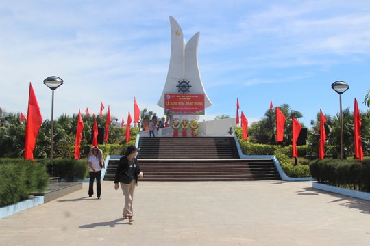 Kỷ niệm 60 năm di tích lịch sử bãi biển Lộ Diêu