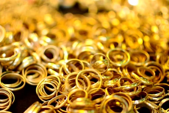 Giá vàng nhẫn leo đỉnh trở lại