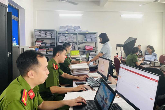 Đông Triều cải cách mạnh thủ tục hành chính chuẩn bị lên thành phố