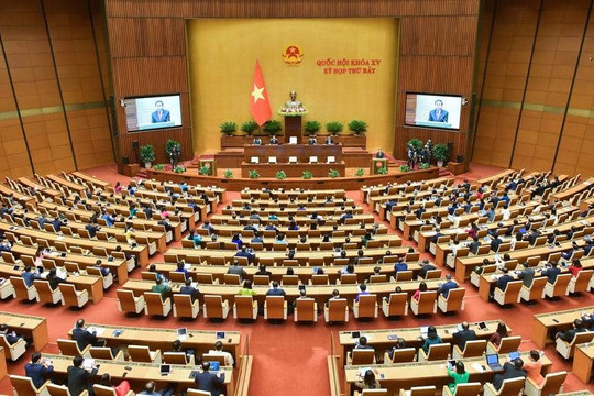 Quốc hội thảo luận về quy hoạch, đầu tư, phòng không nhân dân
