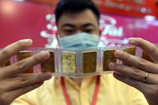 Giá vàng hôm nay 31/10: Vàng miếng lập kỷ lục mới