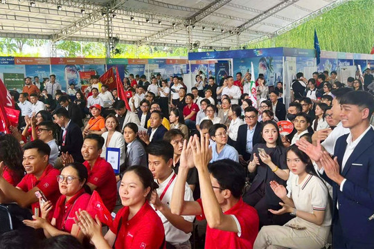 Siêu đô thị biển CaraWorld khởi động, thế hệ thủ lĩnh ngành bất động sản lộ diện