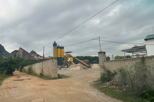 Thanh Hóa: Hai trạm trộn bê tông xây dựng không phép